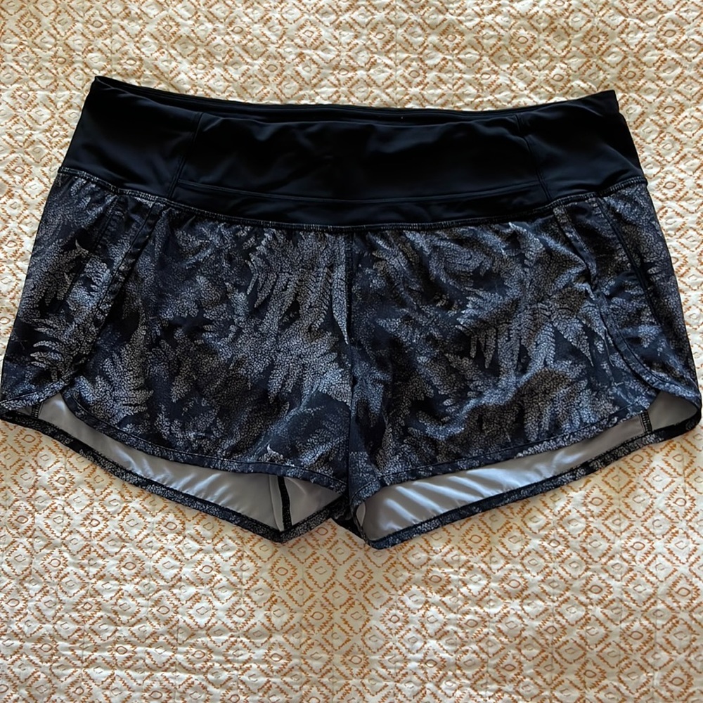 Lululemon size 10 shorts
